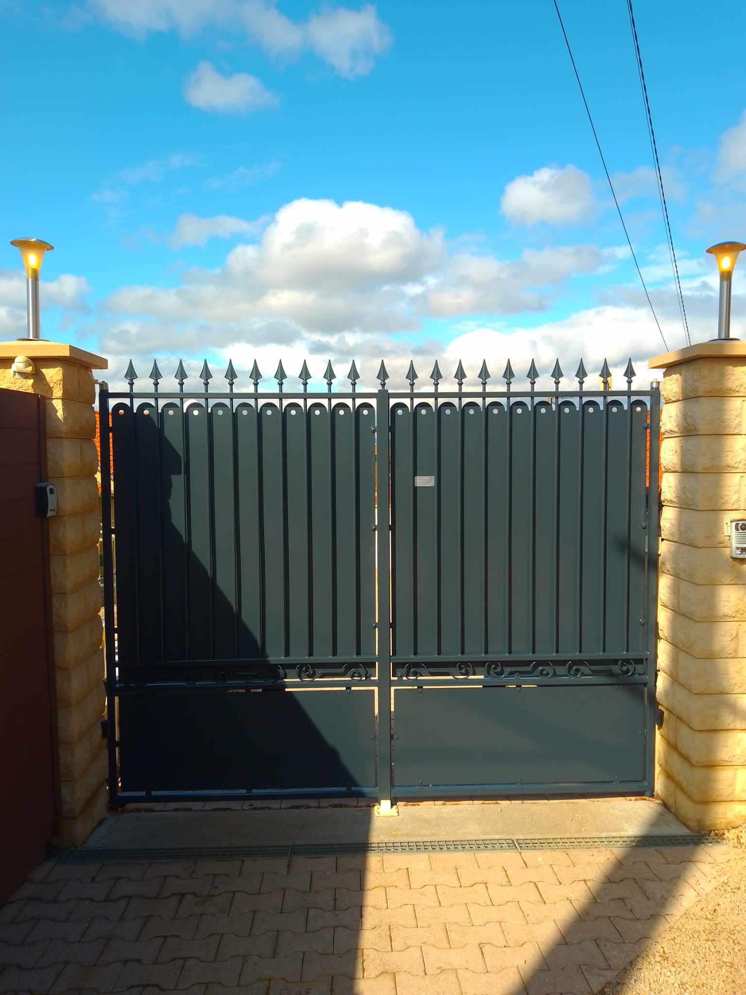 Portail sur mesure en acier